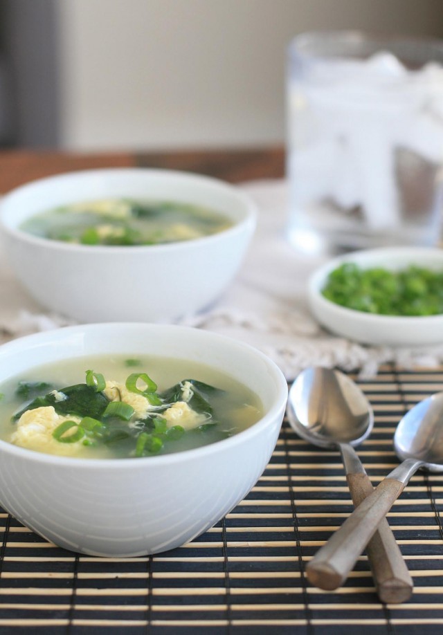 Quick And Easy Spinach Egg Drop Soup
