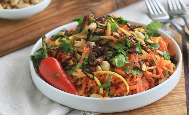 Burmese Grated Carrot Salad