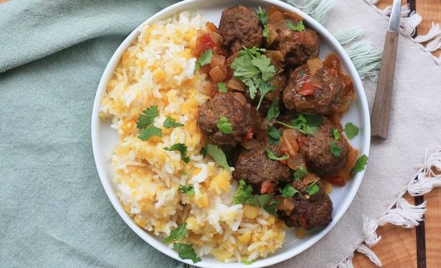 Burmese Meatball Curry