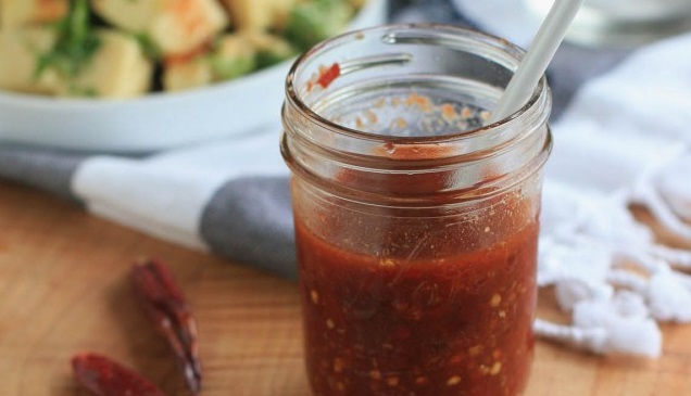 Sweet and Fiery Chile Sauce