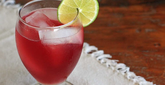 Mexican Red Wine Cooler with Fresh Lime