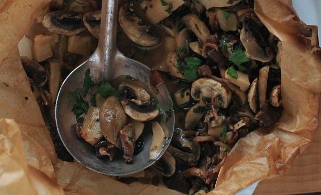 Mushrooms en Papillote- Mushrooms Baked in Parchment Paper