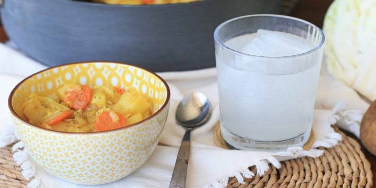 Ethiopian Cabbage, Potato and Carrot Stir-Fry