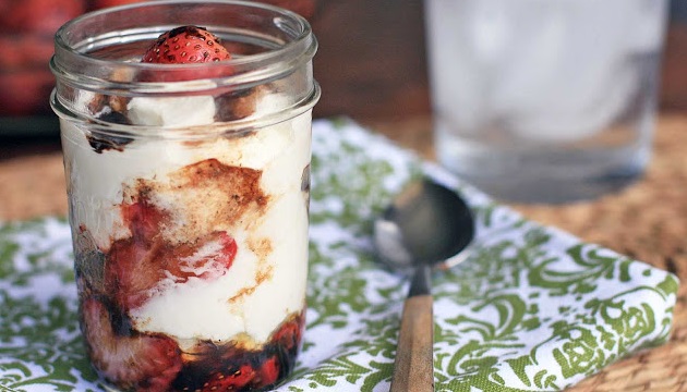 Roasted Balsamic Strawberry Parfait