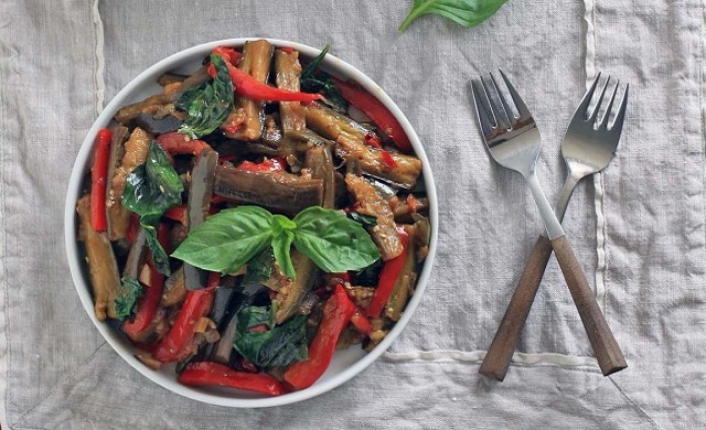 Spicy Eggplant with Red Bell Pepper and Thai Basil