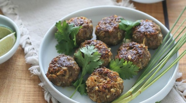 Tart and Garlicky Tamarind Sauce