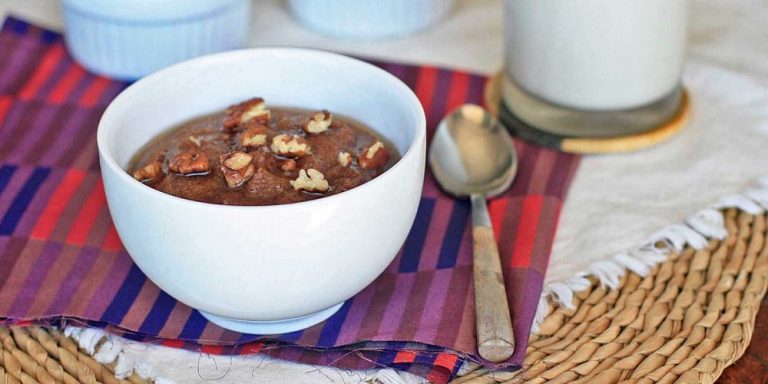 Teff Porridge with Honey, Dates and Cloves