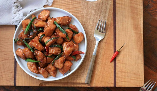 Ga Kho- Vietnamese Caramelized Spicy Chicken