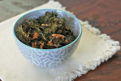 Garlic and Parmesan Kale Chips
