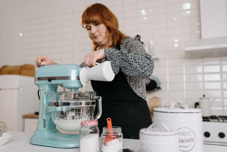 How to make your own Butter (and Buttermilk)