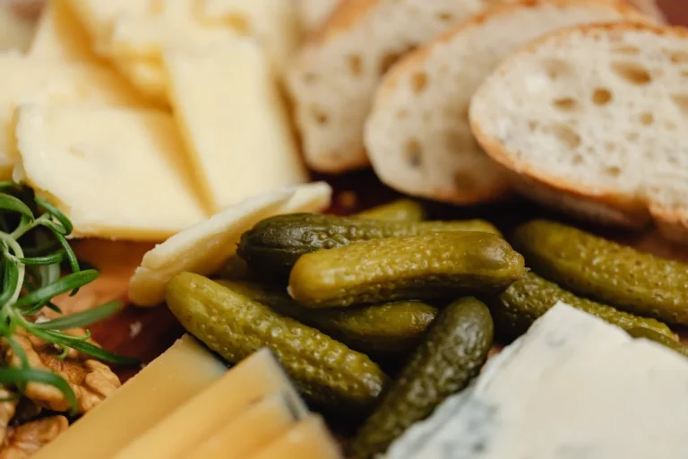 How to Make Homemade Lacto-Fermented Pickles