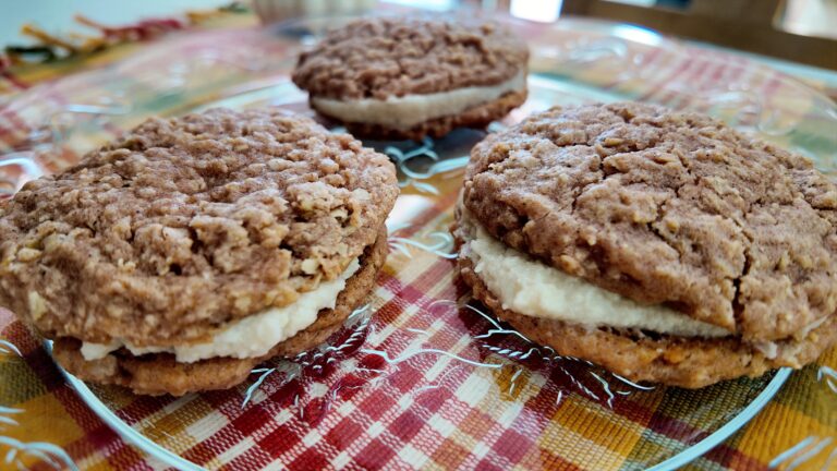 Gluten-Free Pumpkin Oatmeal Cream Pie Cookies